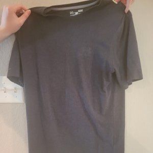 Mens under Armour shirt